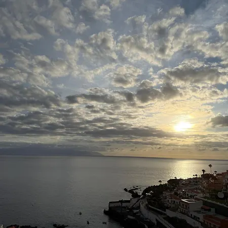 Gigantes View * Puerto de Santiago (Tenerife)